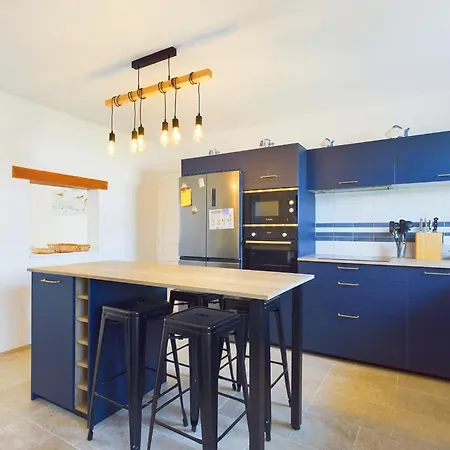 A 180m Du Bord De Mer, Maison Pour 11 Hébergement de vacances Saint-Clément-des-Baleines