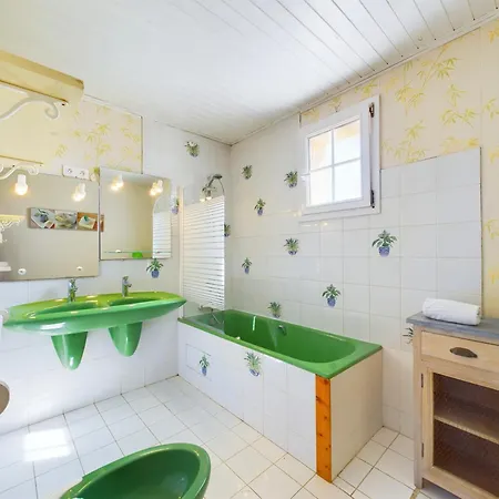 Hébergement de vacances A 180m Du Bord De Mer, Maison Pour 11